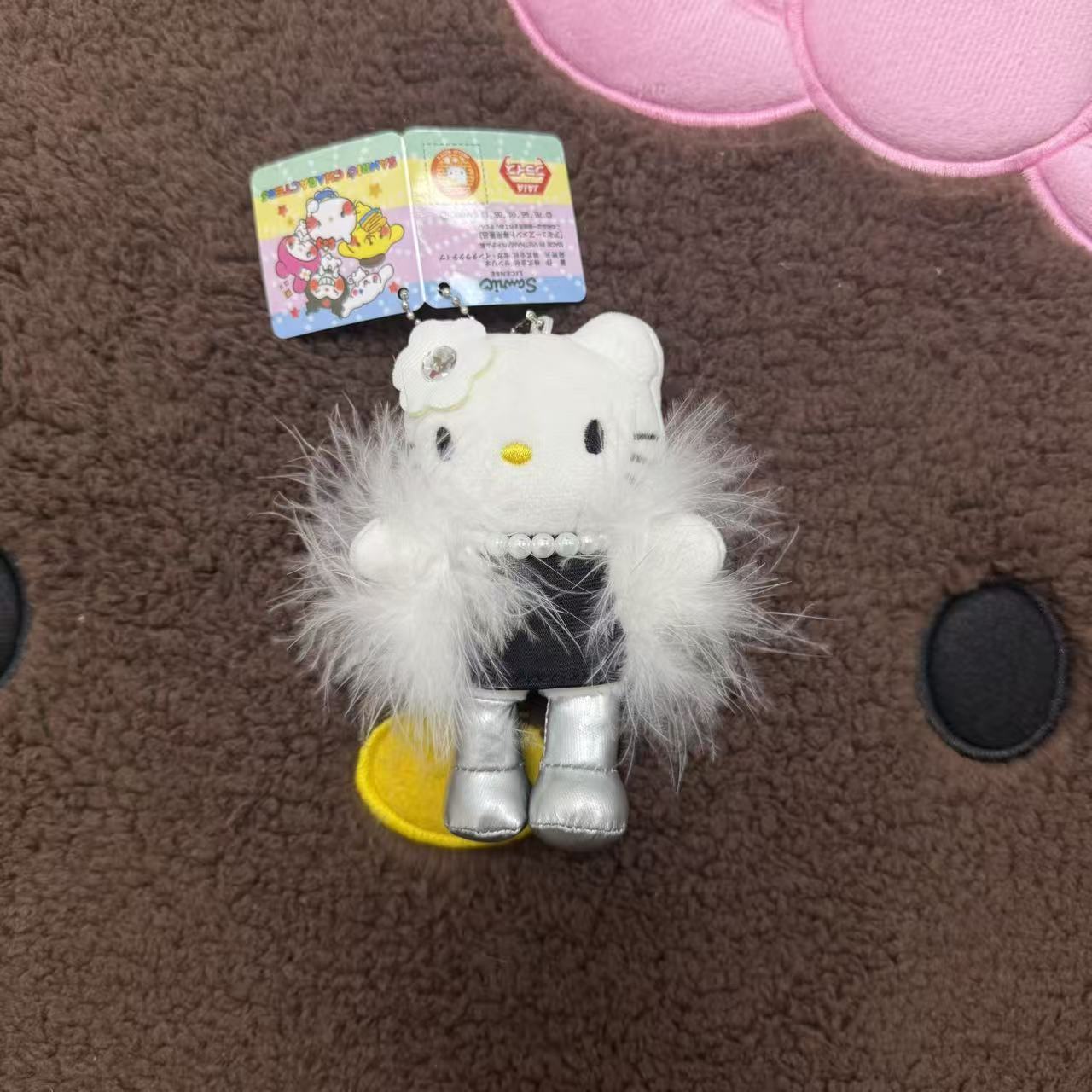 日本棕色小香风kt猫姐妹花棕裙包包挂件可爱hello kitty车挂凯蒂