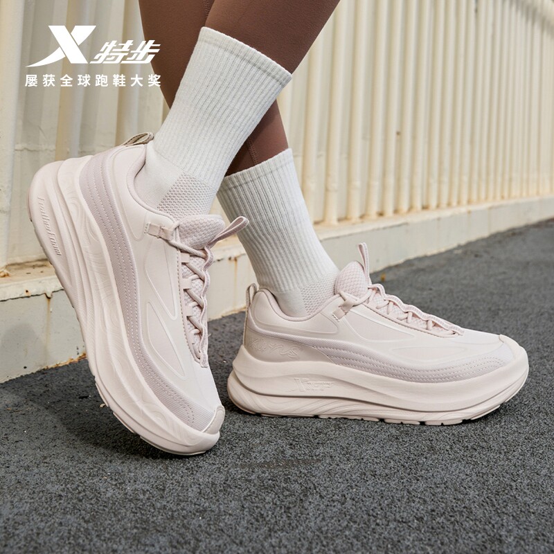 特步青络丨女鞋冬季新款初中生减震轻便跑步鞋厚底休闲鞋运动鞋女