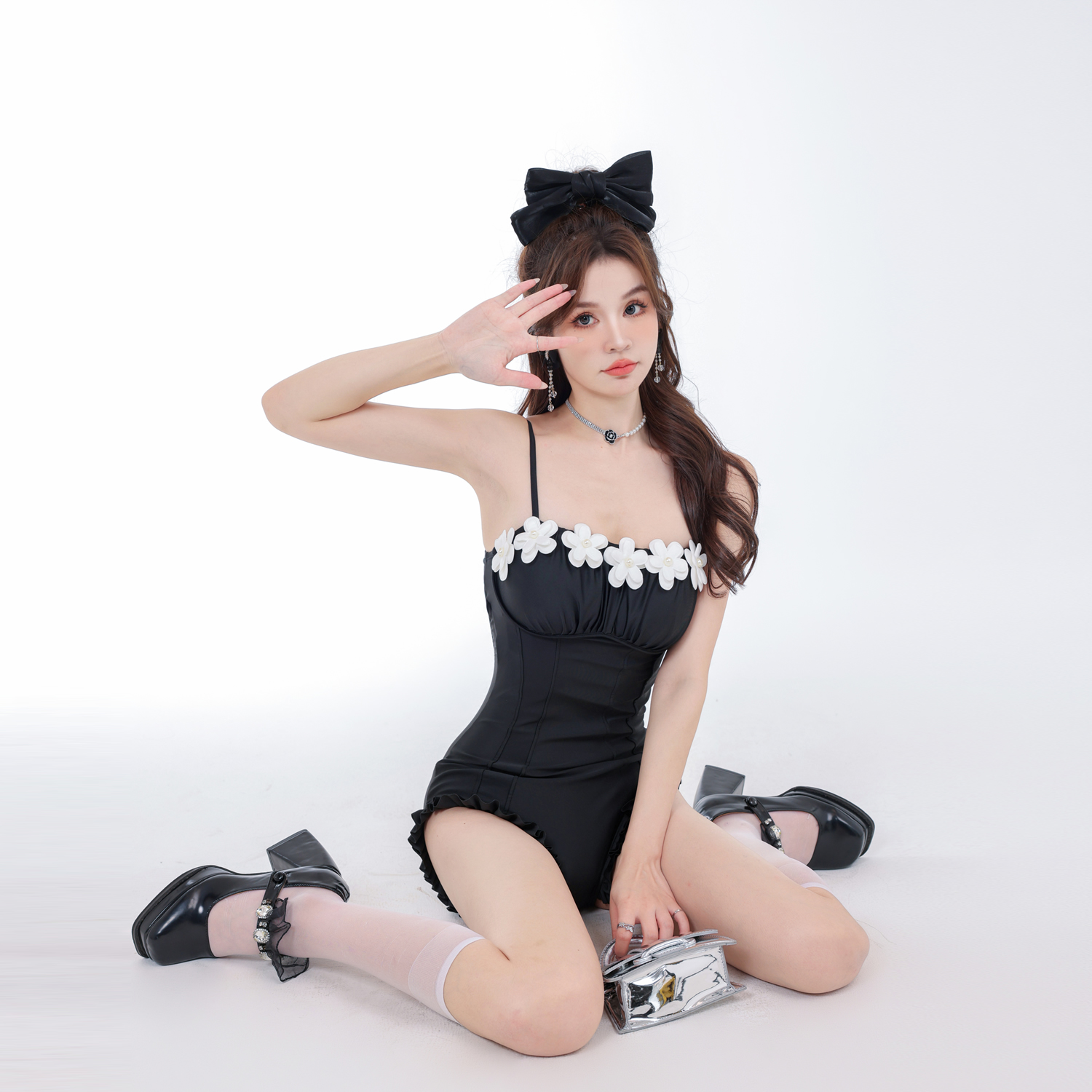 holii黑白学生保守少女游泳衣