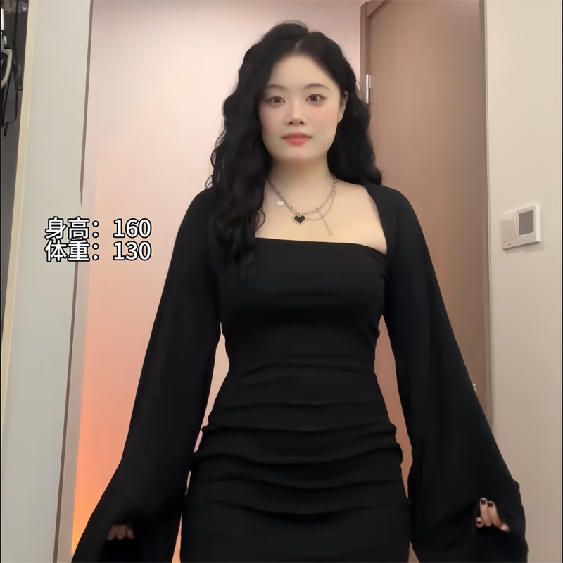 性感毛感显瘦抹胸连衣裙