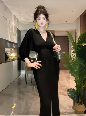 instahot 性感V领中袖黑色连衣裙2026春季轻奢宴会年会主持人穿搭