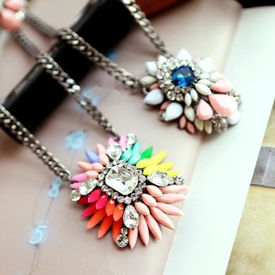 欧美时尚夸张花朵大宝石项链女锁骨链短款毛衣链配饰百搭颈链饰品