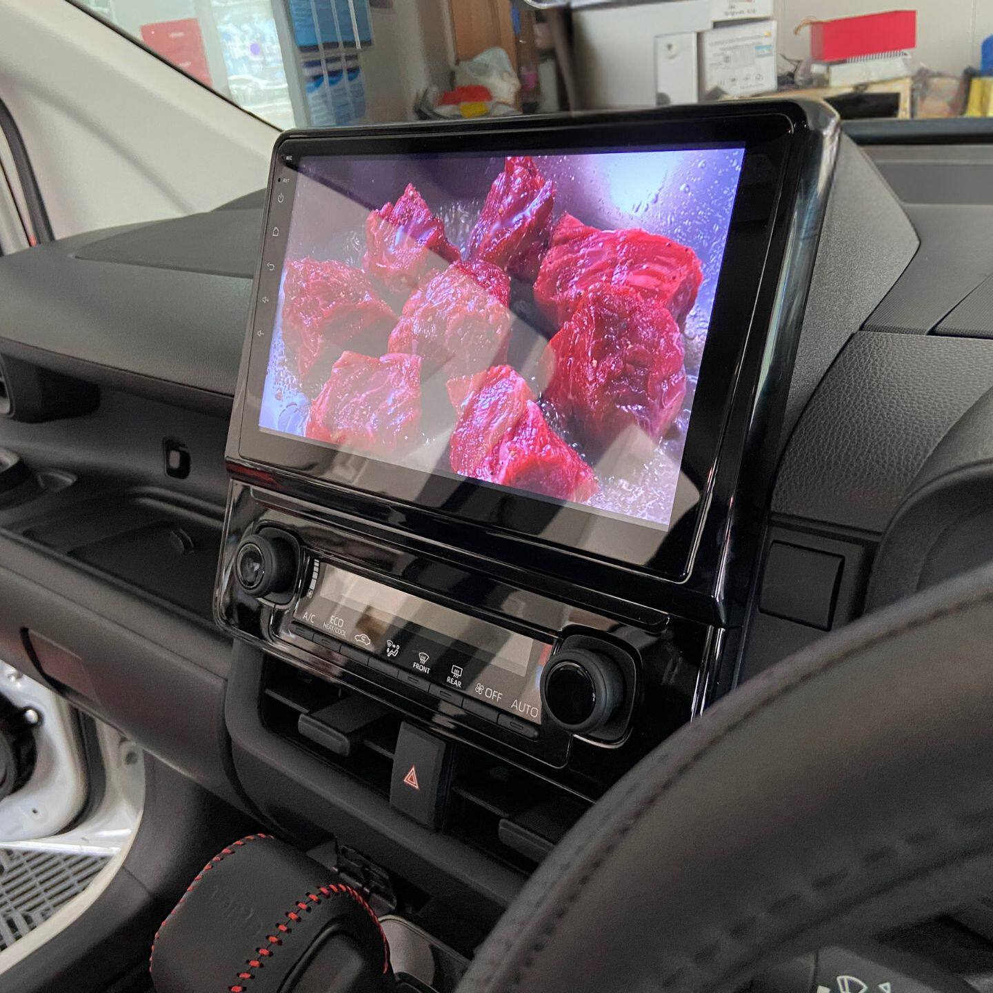 适用海外2024年Toyota Sienta右舵中控屏导航Carplay车机360全景