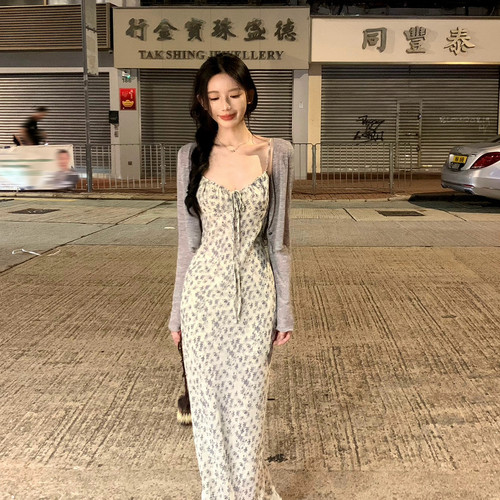 Y.JIA 伊嘉-碎花鱼尾吊带连衣裙+防晒针织开衫两件套套装YS6-7928