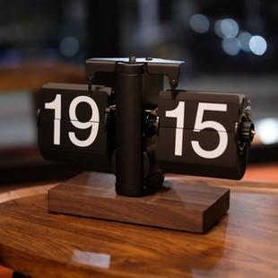 复古小天平自动翻页钟表经典欧式客厅桌面座钟工艺品单脚时钟