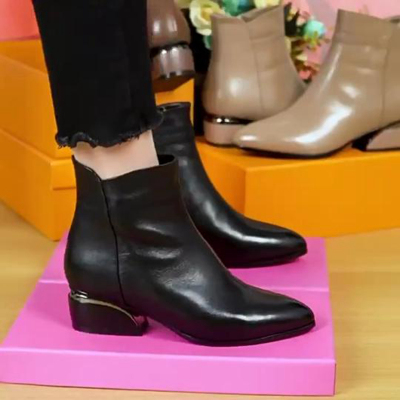 2025新款秋冬季尖头短靴女真皮