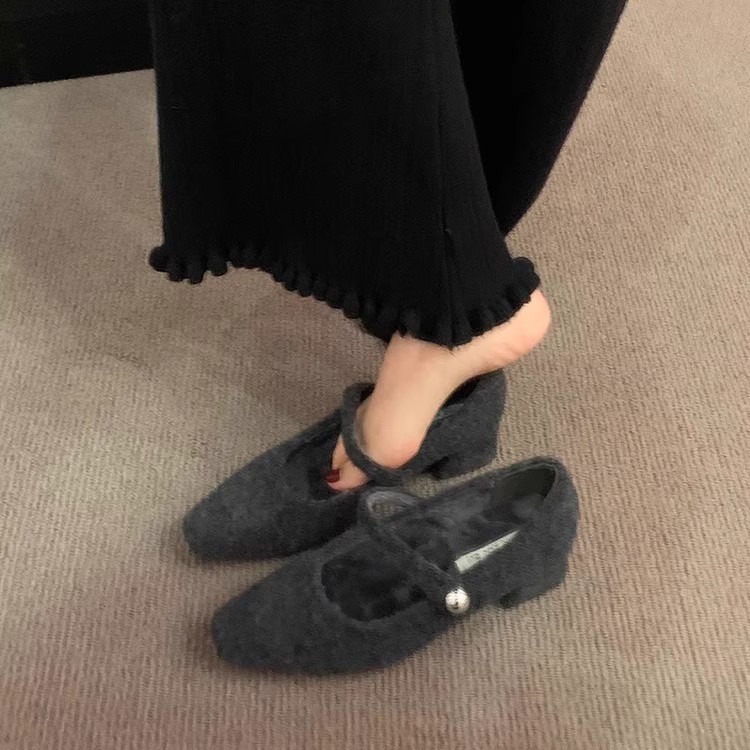 银泰百货玛丽珍鞋毛毛加绒单鞋女