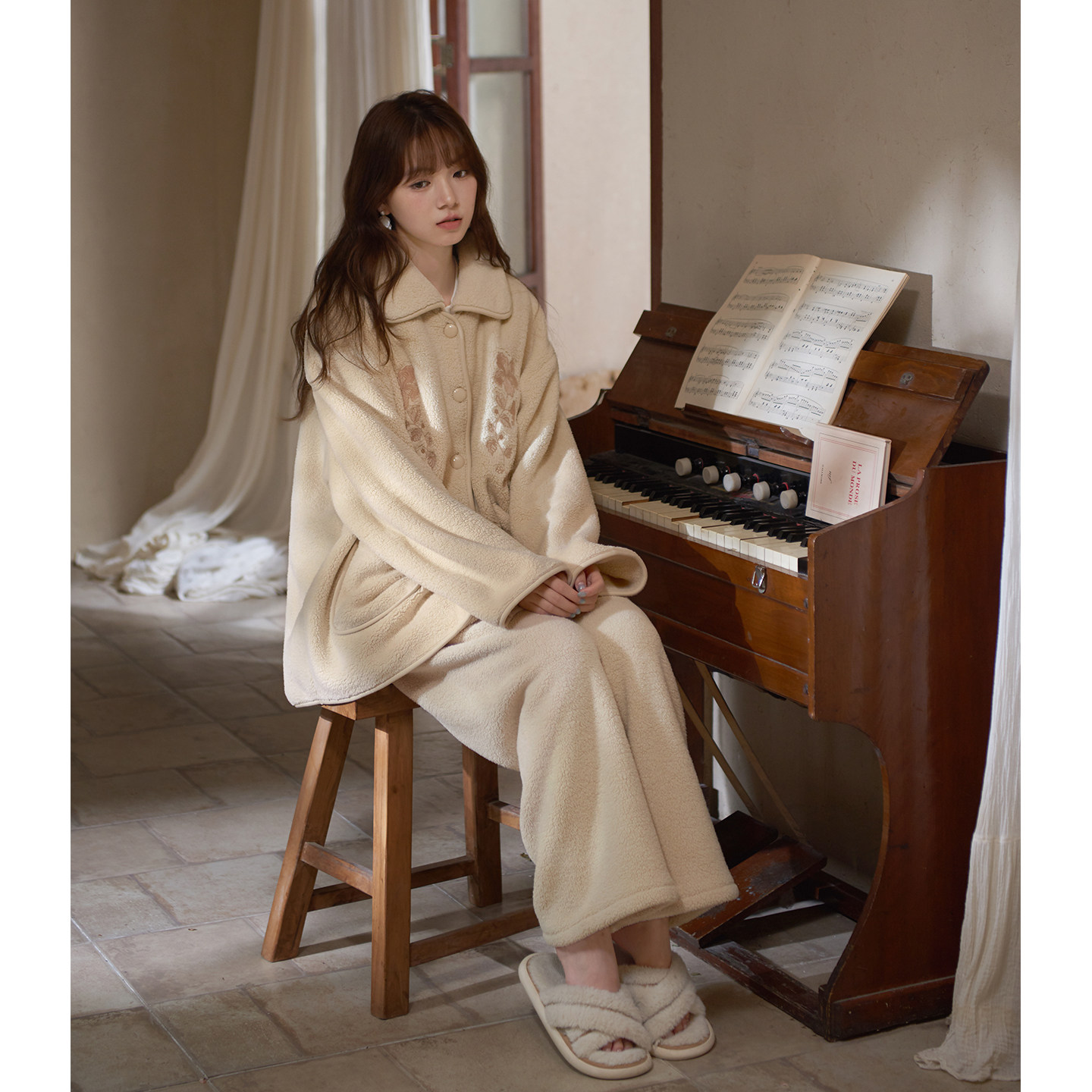 思莉太太摇粒绒高级加厚女家居服