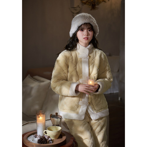 思莉太太女珊瑚绒夹棉加厚睡衣