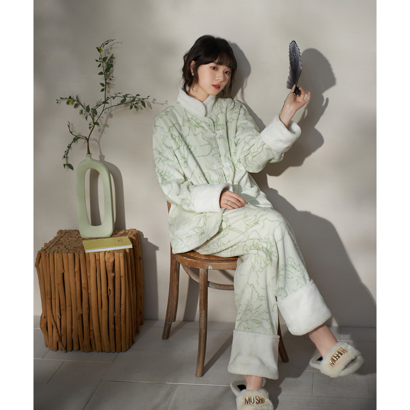 思莉太太女珊瑚绒国风睡衣