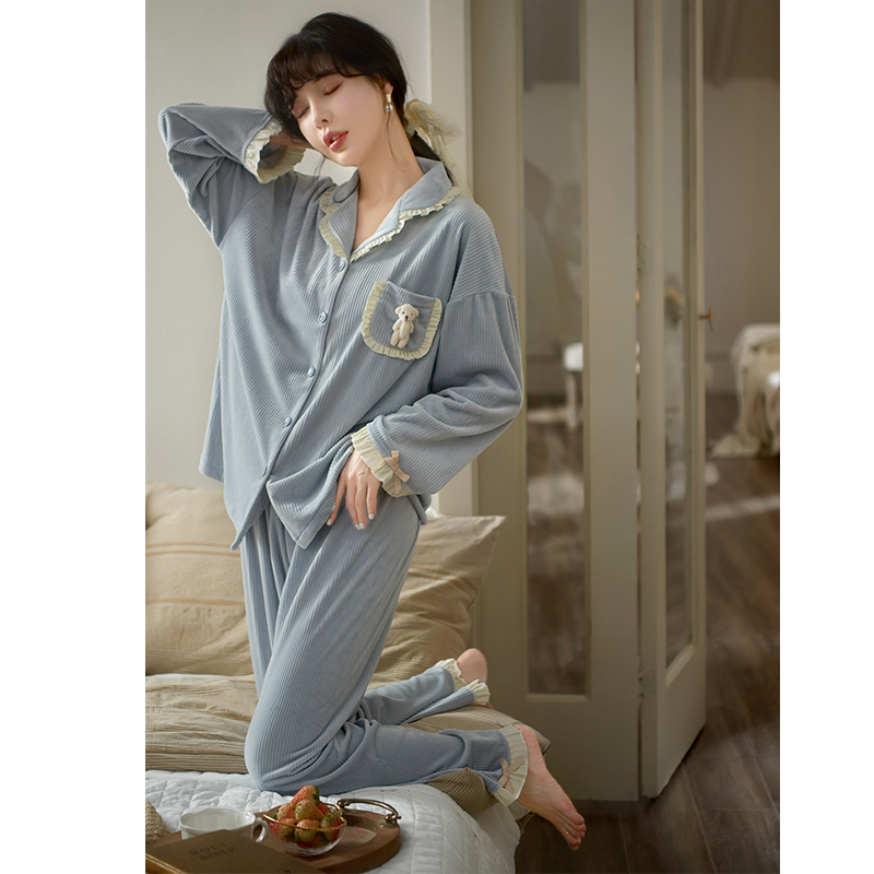 思莉太太女海岛绒睡衣甜美