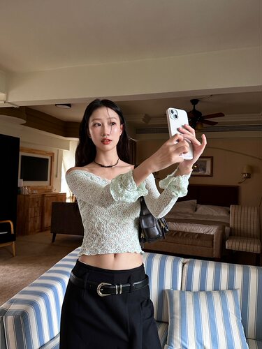 法式设计蕾丝衬衫镂空蕾丝衫