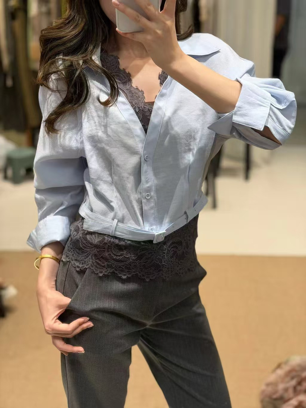 欧货2026早秋V+.C O M新款设计感小众拼接蕾丝洋气翻领长袖上衣女