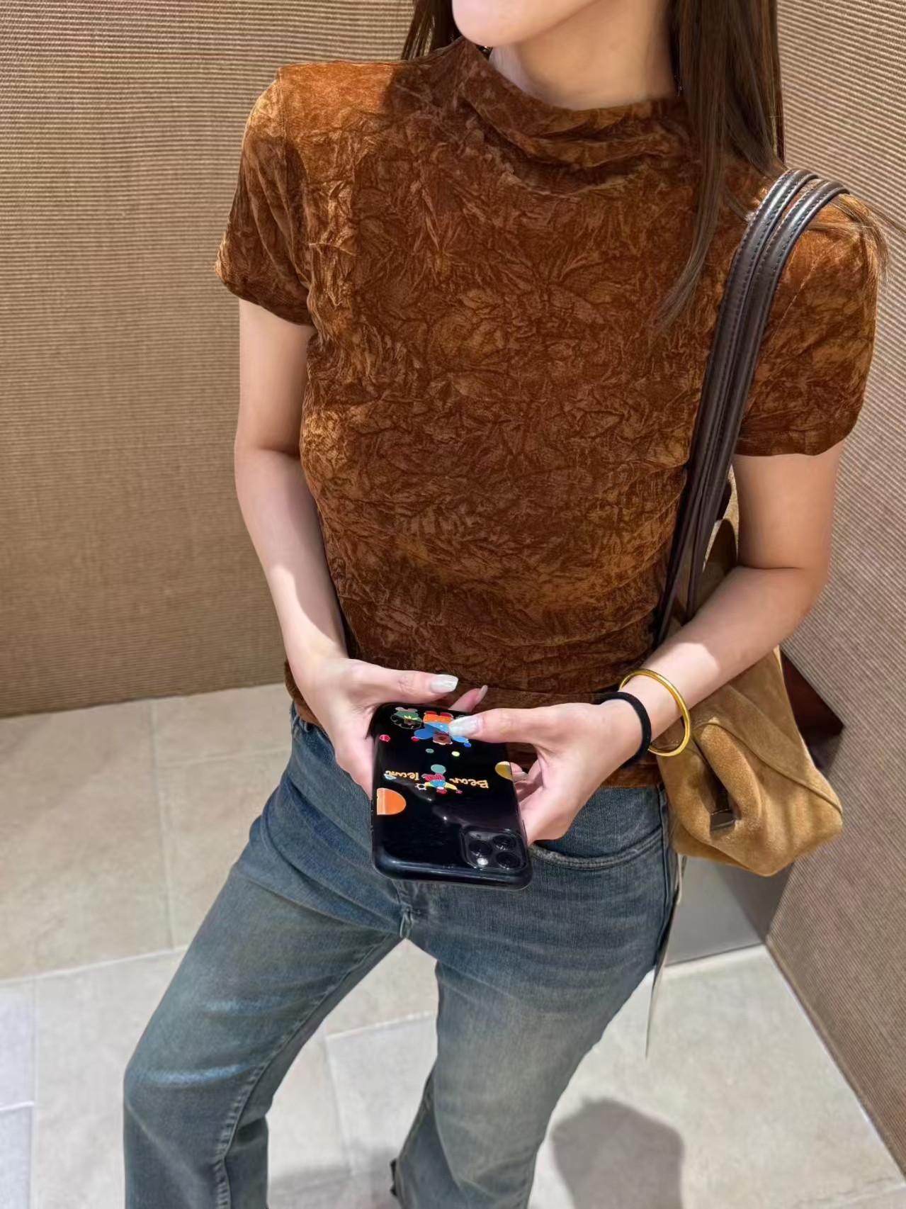 欧货V+.COM26秋季褶皱丝绒半高领短袖T恤女温柔修身显瘦打底小衫