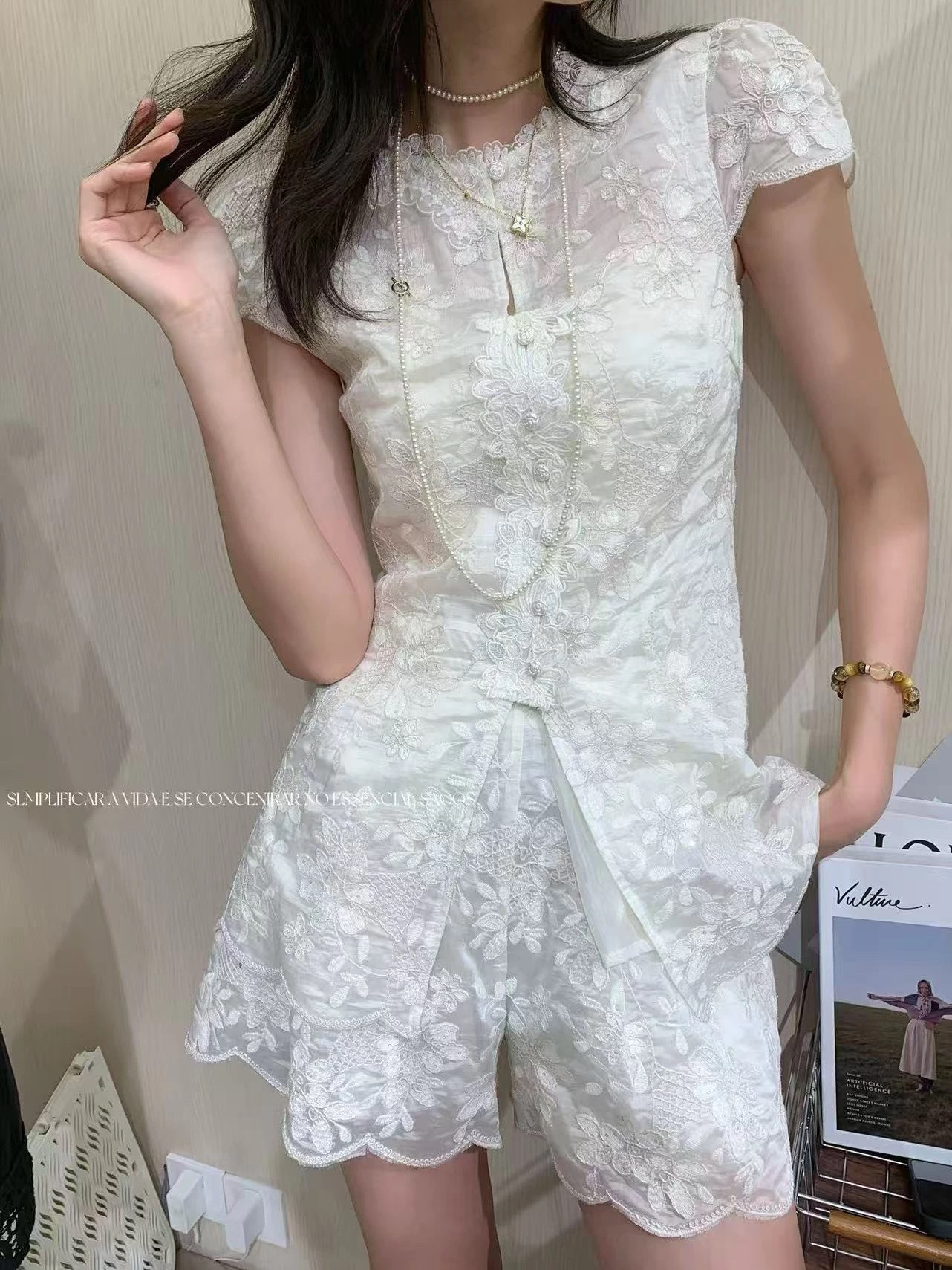 欧洲站2025夏季V+.COM新款时尚圆领蕾丝短袖上衣短裤两件套套装女