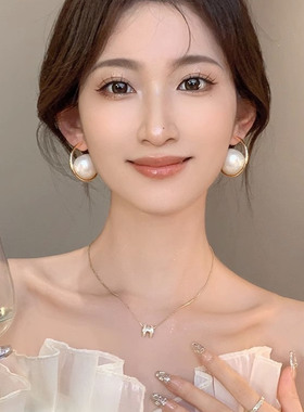 法式复古大珍珠耳环女2025新款爆款高级感轻奢小众设计气质耳饰潮