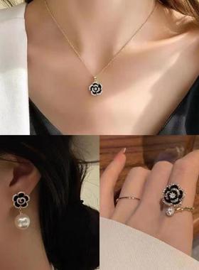 新款黑色山茶花项链高级饰品套装