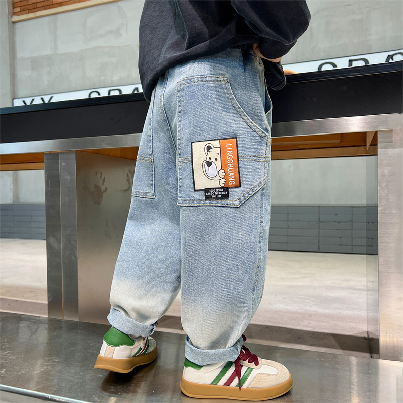 男童秋装运动牛仔裤2025新款儿童洋气春秋款休闲长裤男孩秋季裤子