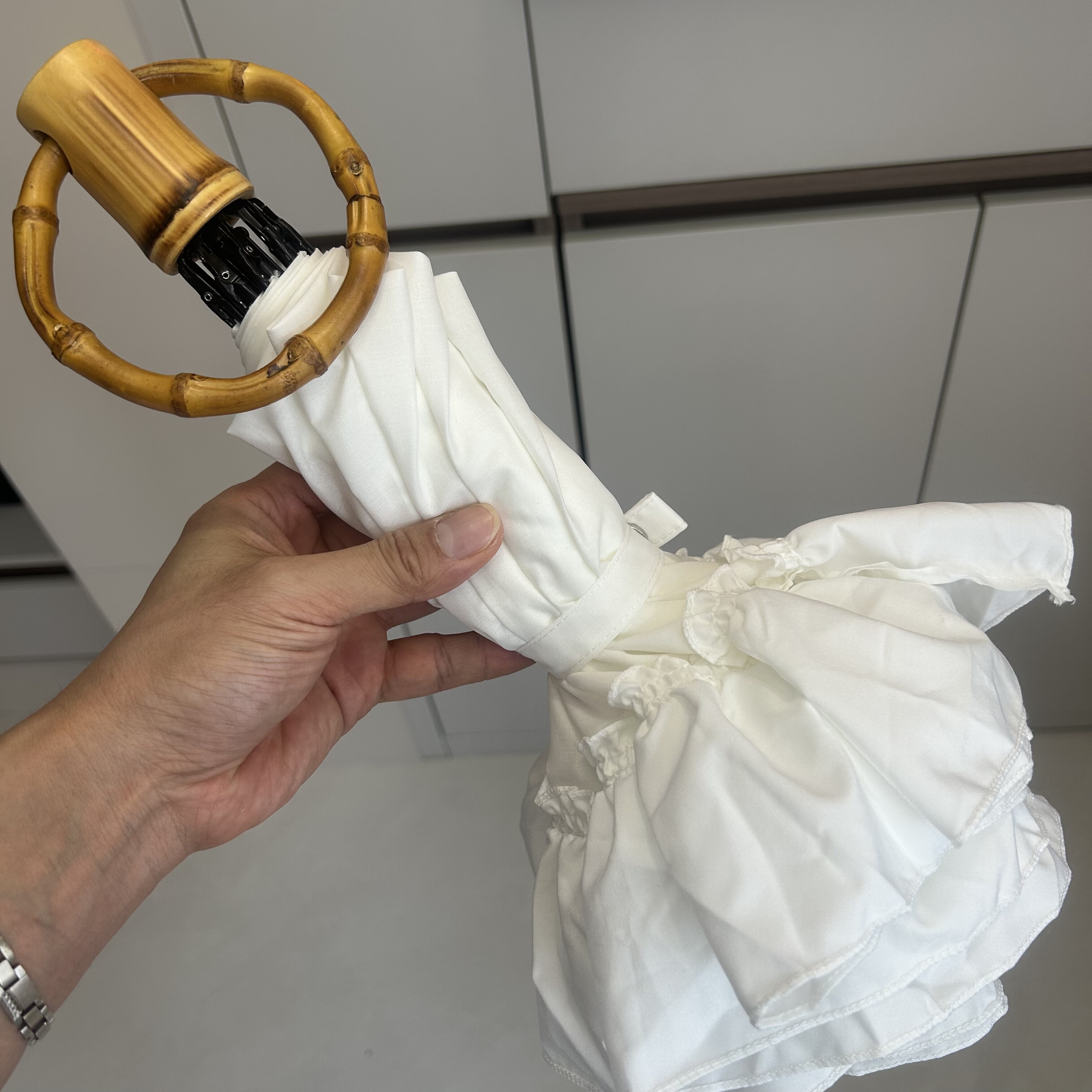 日系高颜值复古小清新白色棉布荷叶花边折叠遮阳伞紫外线圆环竹柄