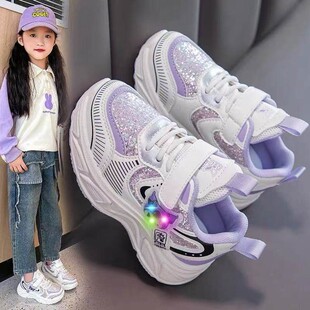 女童鞋运动鞋春季2026新款亮灯轻便跑步老爹鞋中大童女孩时尚洋气