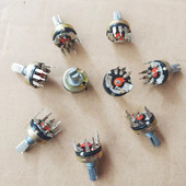 B1K 带开关 立式 RV17型弯脚电位器B10K 5脚 功放音量调节电位器