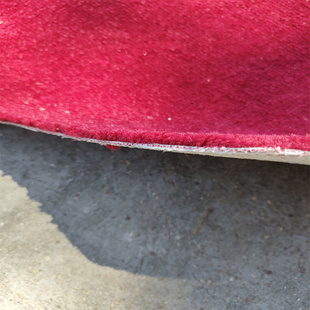 二手红地毯素色废旧毛毯舞台铺设开业活动楼梯防滑防阻燃大块地毯