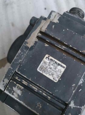 HC-SFS121 三菱伺服电机，二手拆机一台，功能包好，实