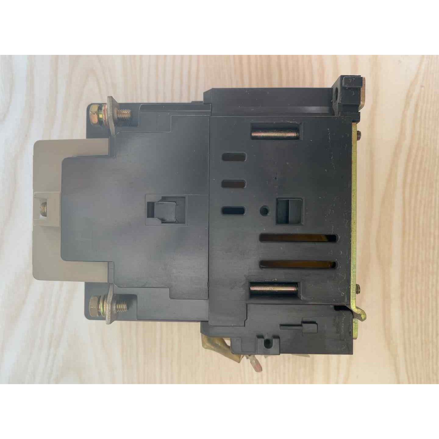 三菱 直流接触器 SD-K80UR DC24V,二手拆机,成