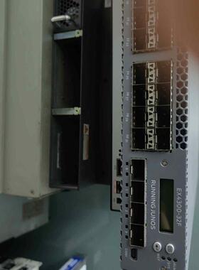 瞻博Juniper EX4300-32F 32口企业级千兆交