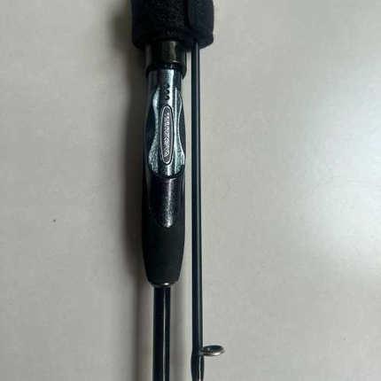 钓之屋狂狼1.98米L调直柄-S662L，下水不到10次，无