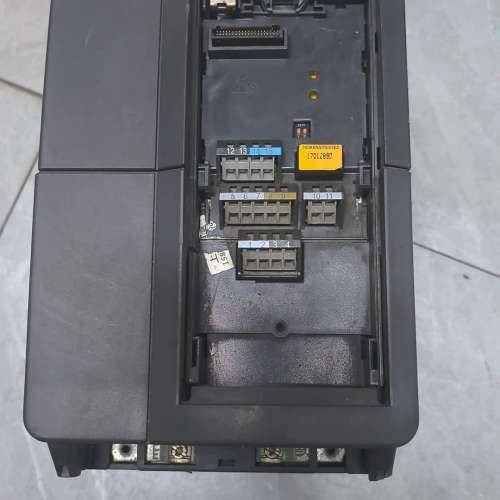 420变频器 6SE6420-2UD22-2BA1，