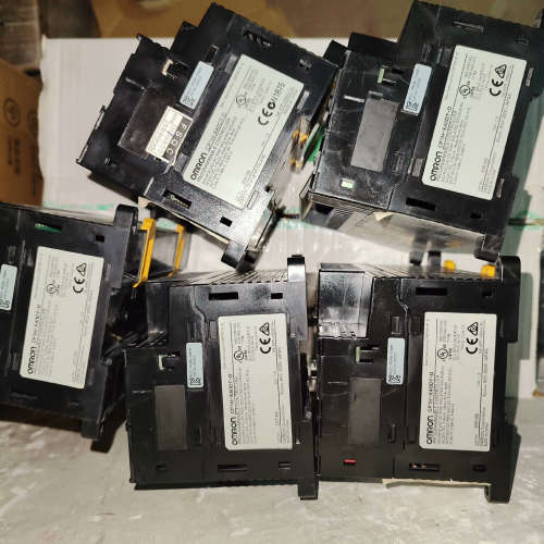 CP1H-X40DT-D，共7个，功能正常，成色如图，有