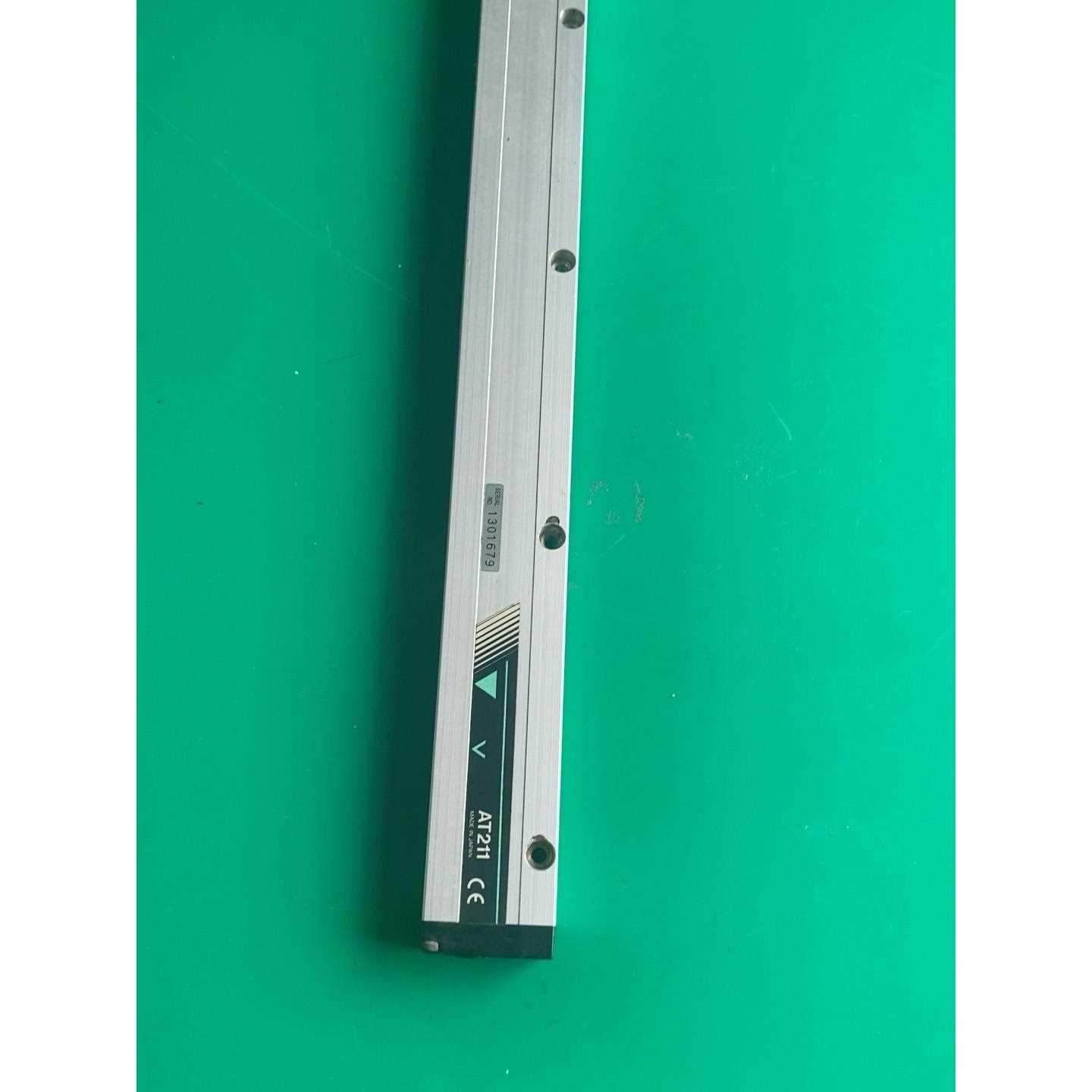 拆机光尺AT211-1000A1S-N1-CF，总长约116