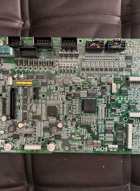 那智um351D主板，被工人拆的时候碰到了，有些瑕疵，主要位