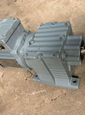 一台SEW减速机 R27头 0.25千瓦 15.63速比 每