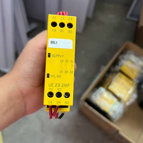 安全继电器UE23-2MF2D3，型号60261