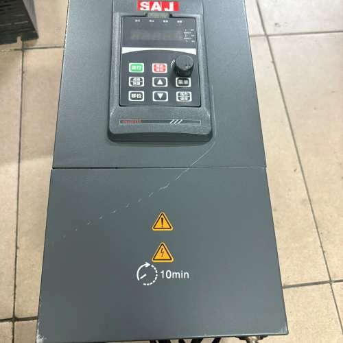 三晶恒压供水变频器，PDG10-4T015B ，15kw