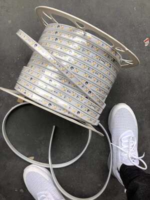 吊顶大厅温馨led灯带