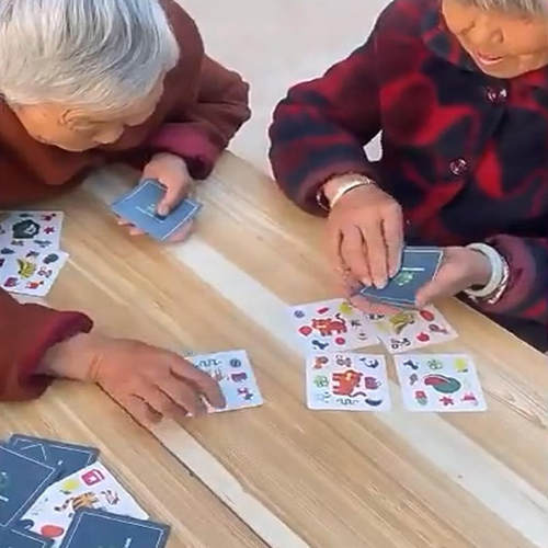 疯狂对对碰老人防痴呆消磨时间