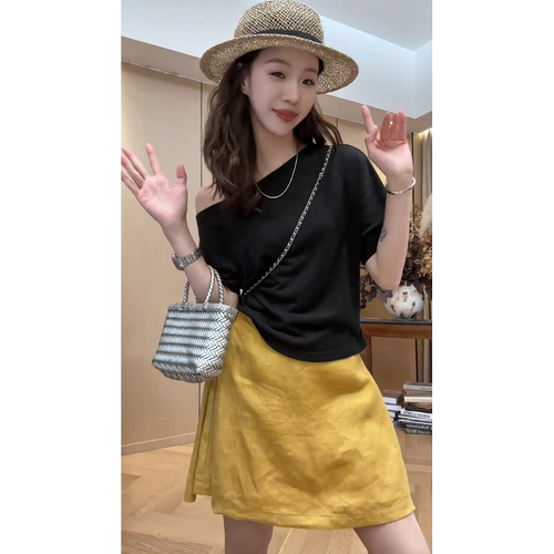 MARIE.COCO夏季新款设计感斜肩显瘦上衣搭百搭防走光半身裙裤套装