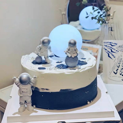 网红发光月球灯生日蛋糕装饰品太空人宇航员摆件酷炫星球月亮插件