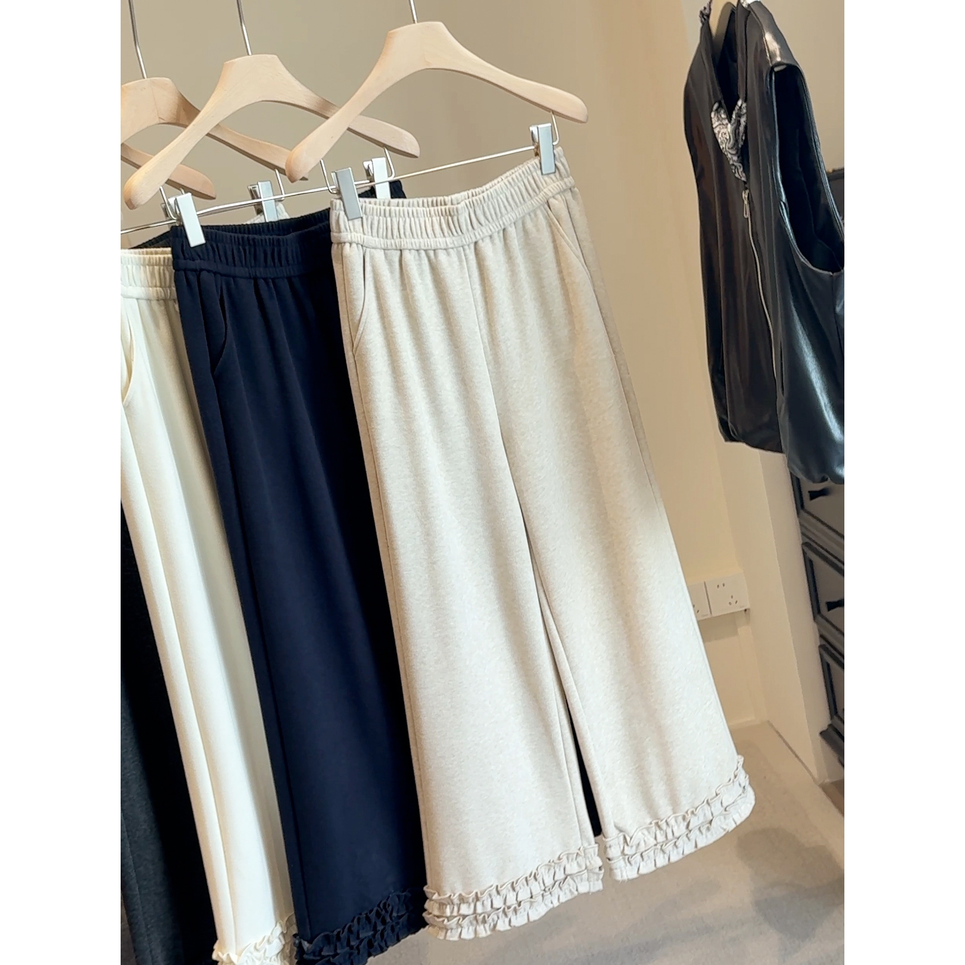 双层木耳花边仿羊绒阔腿裤女2025秋冬新款加厚高腰宽松休闲针织裤