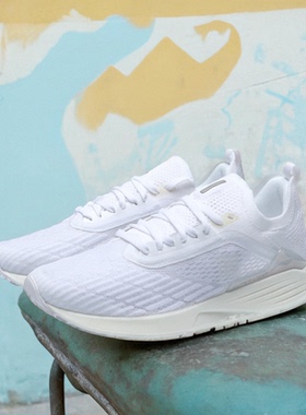 中国李宁超轻17女子一体织轻质透气运动鞋时尚舒适跑步鞋ARBQ002