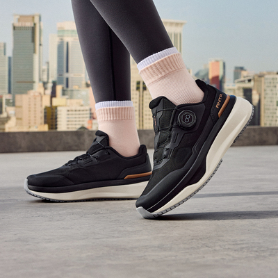 安踏秋季神行女子户外运动综训鞋