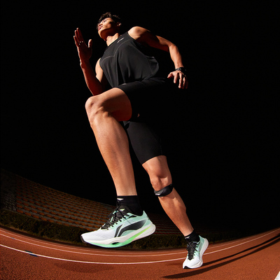 李宁追风男女款轻量竞速训练跑鞋