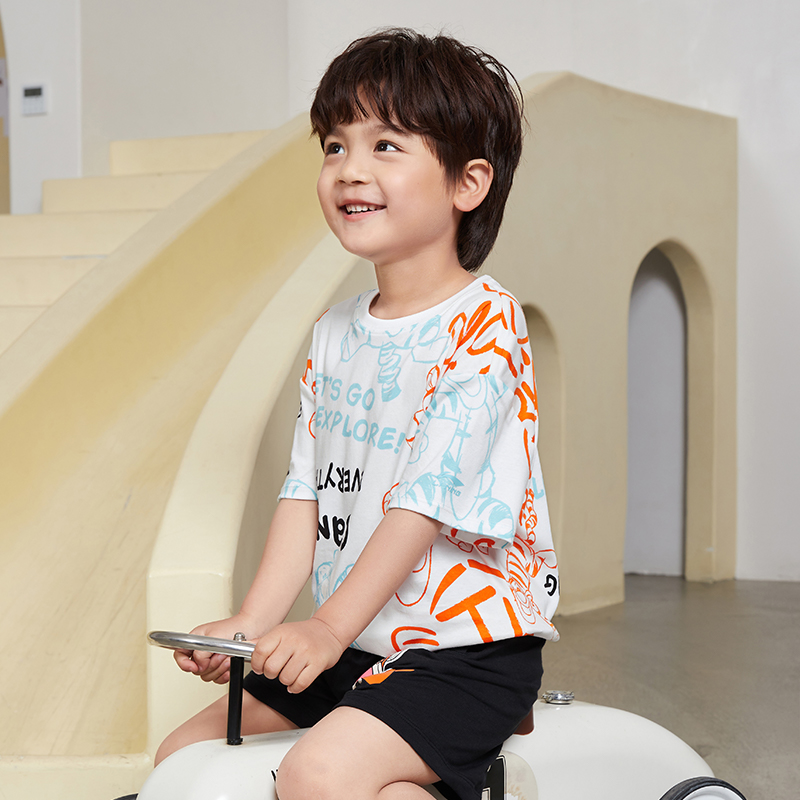 李宁圆领短袖透气T恤宽松舒适