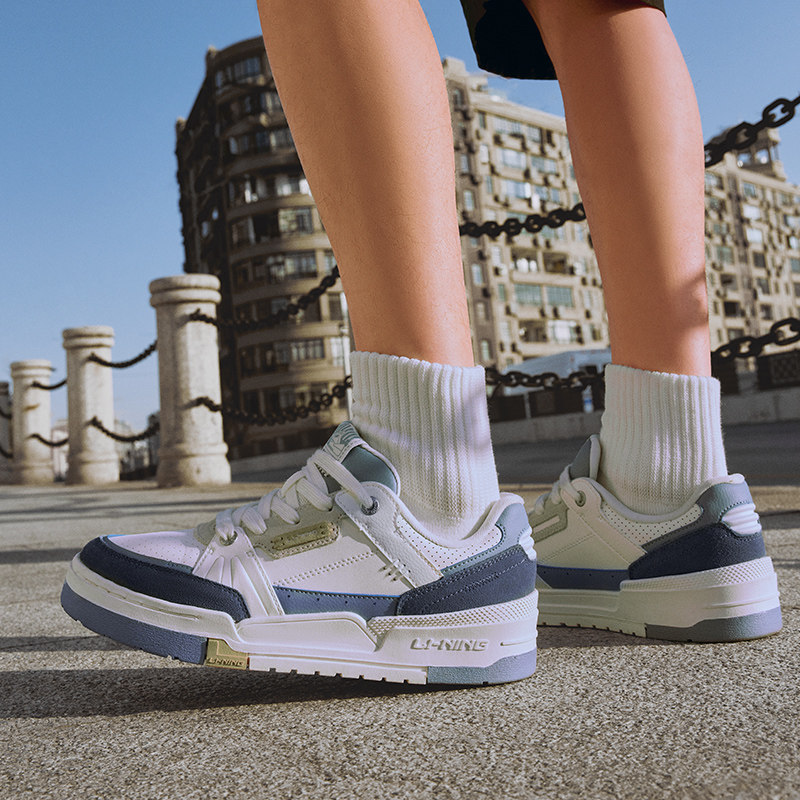 中国李宁休闲男子里程减震回弹板鞋时尚滑板鞋低帮运动鞋AGCT265