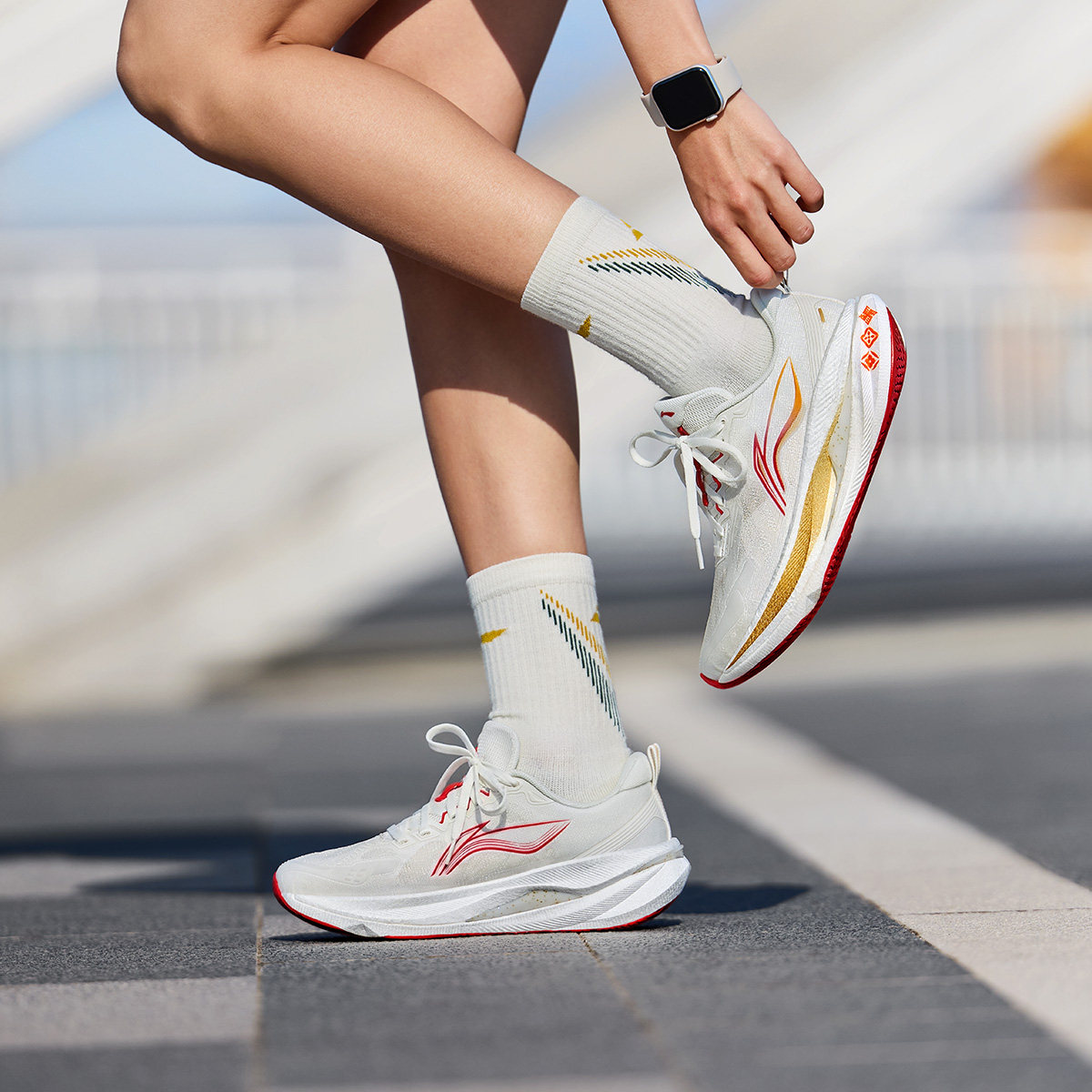 Lining/李宁冬季新款吾适6女子户外时尚休闲运动慢跑鞋ARSW034