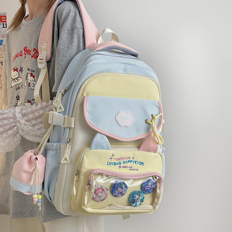 书包初中女生ins小众可爱痛包双肩包女旅游轻便高颜值小学生背包