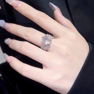 新品 莫桑石钻戒女戒指925纯银镀白金AU750铂金复古奢华三世情缘